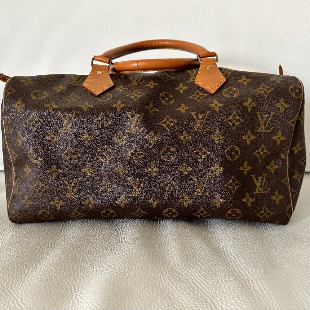 Louis Vuitton Speedy